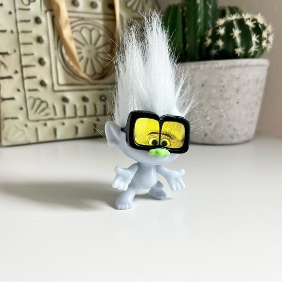 Trolls Tiny Diamond Happy Meal Toy - Picture 1 of 7